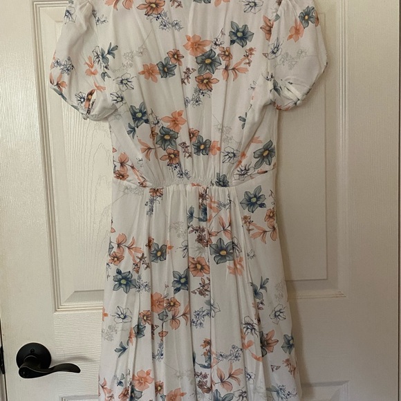 LULUs DRESS - Picture 2 of 4